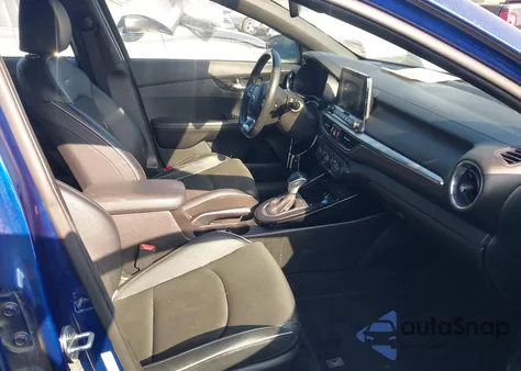 2020 Kia Forte Gt-Line z USA, uszkodzony, nr VIN 3KPF34AD2LE208774